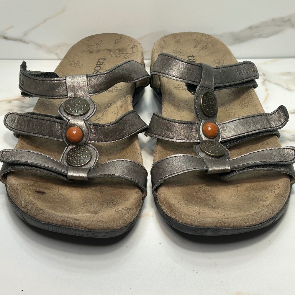 Taos Trulie Pewter Metallic Leather Strappy Slide Sandals Womens 8 EUR 38